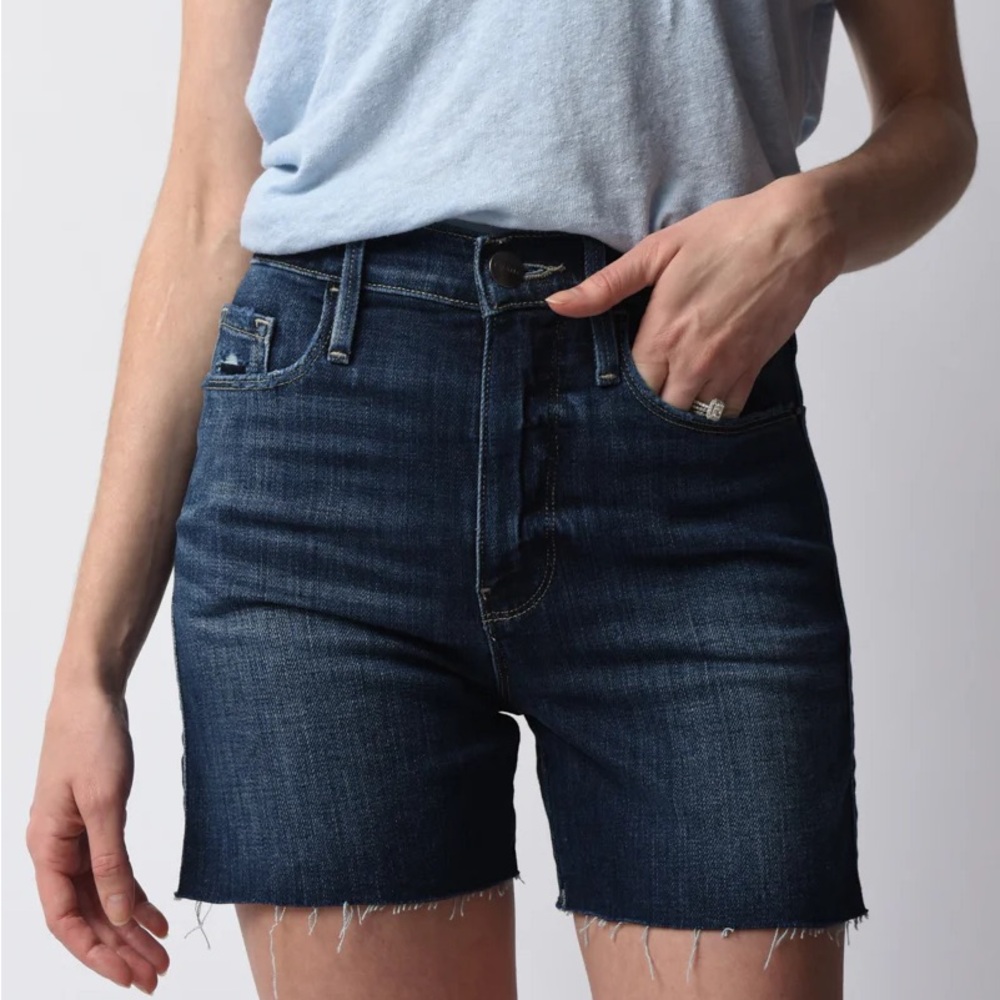 NWT FRAME Le Tour Short Raw Edge in Azuza Size 26